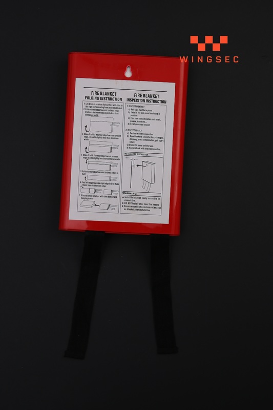 Couverture anti-feu enduite de silicone BSI BS EN 1869 2019 1,1*1,1M pour la protection contre les flammes en cas d'urgence