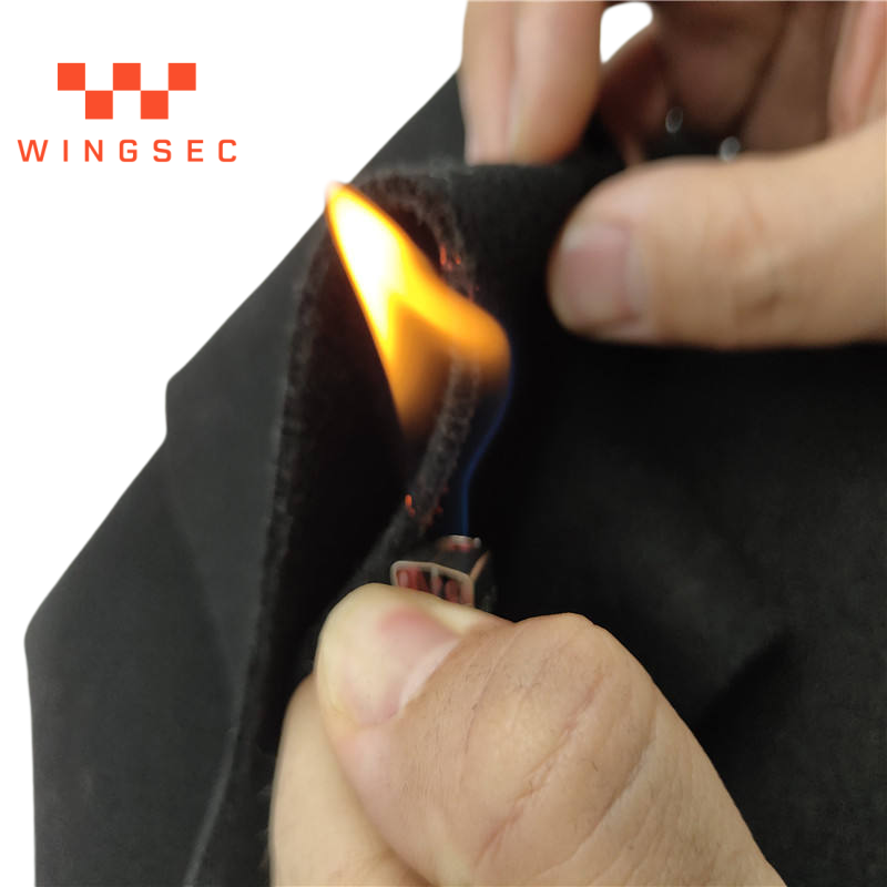 Pre-oxidized PAN Felt 900g/m2 7-7.5mm 450C Aluminum Foil Laminated Portable Welding Blanket Roll 1m x 10m
